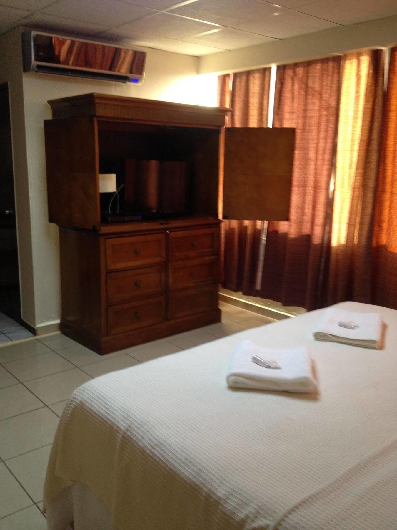 Arecibo Inn Экстерьер фото